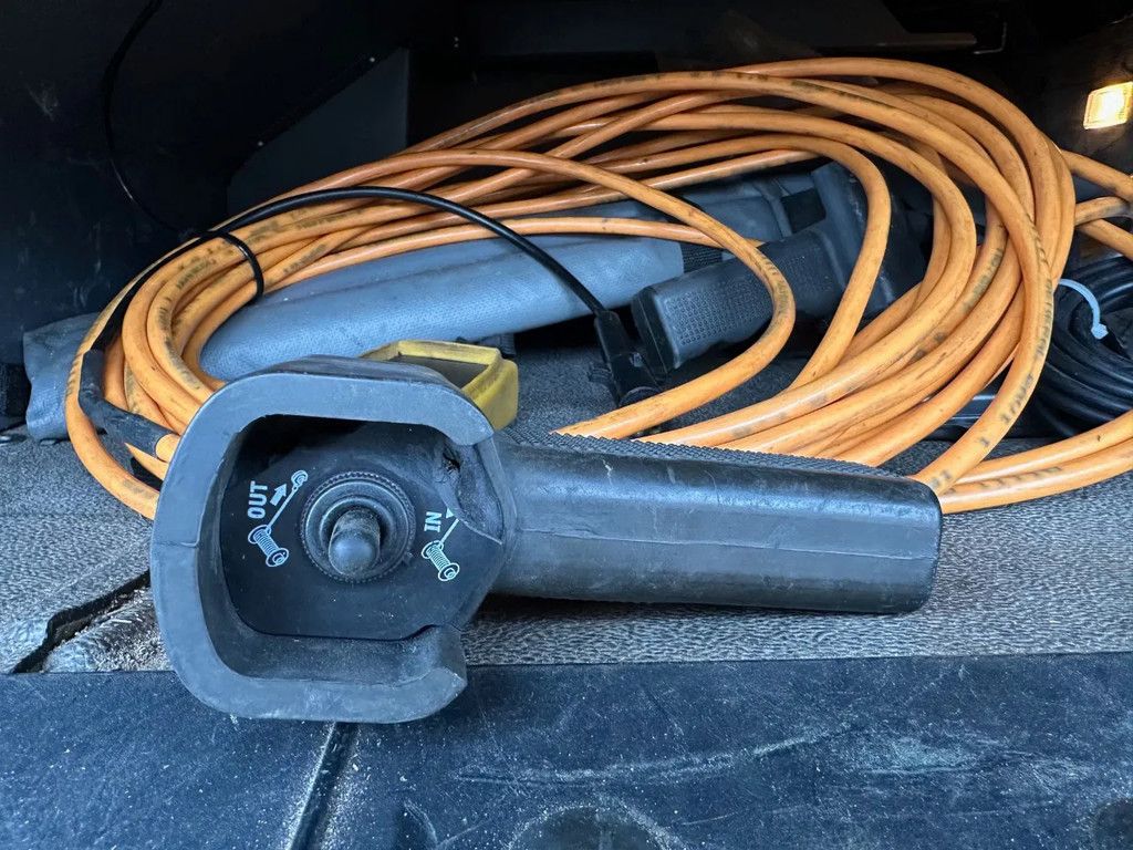 Volvo FM 340 / NL TRUCK / 4X2 / EURO5 / MACHINE TRANSPORT / HYDR. RAMP / WINCH