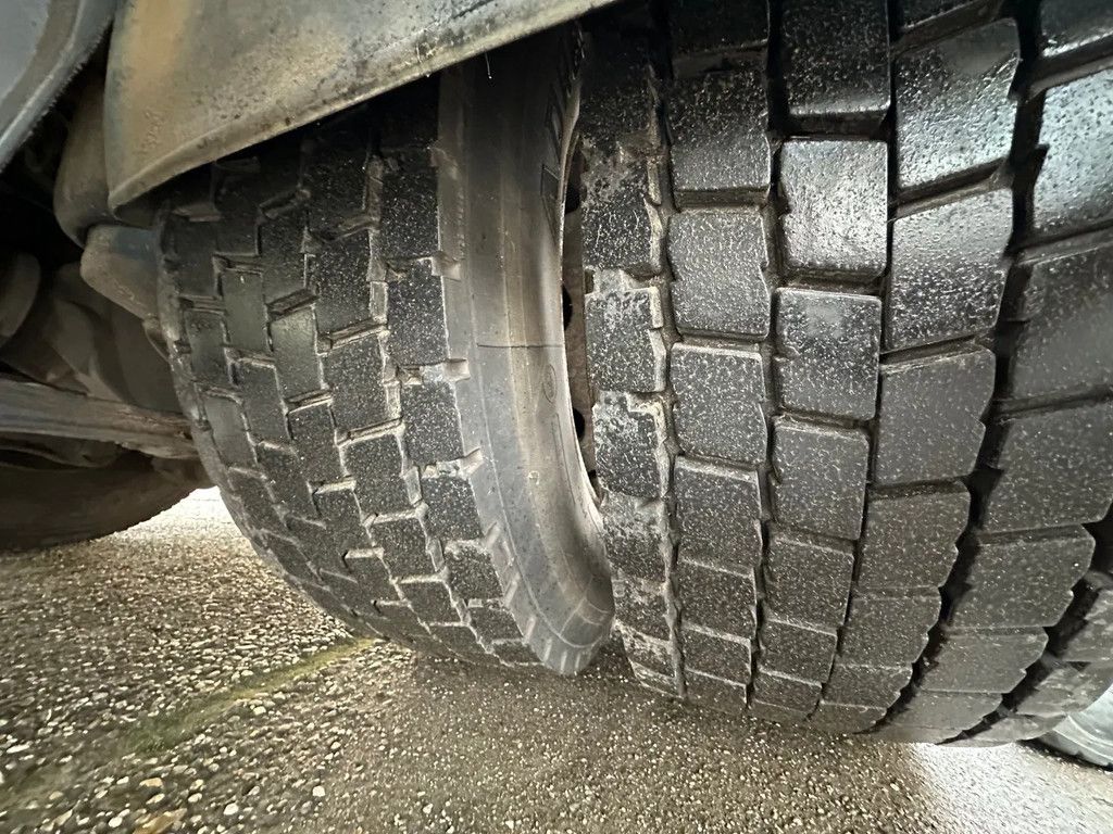 Volvo FM 340 / NL TRUCK / 4X2 / EURO5 / MACHINE TRANSPORT / HYDR. RAMP / WINCH