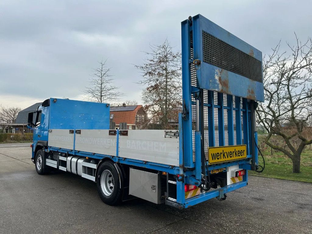 Volvo FM 340 / NL TRUCK / 4X2 / EURO5 / MACHINE TRANSPORT / HYDR. RAMP / WINCH