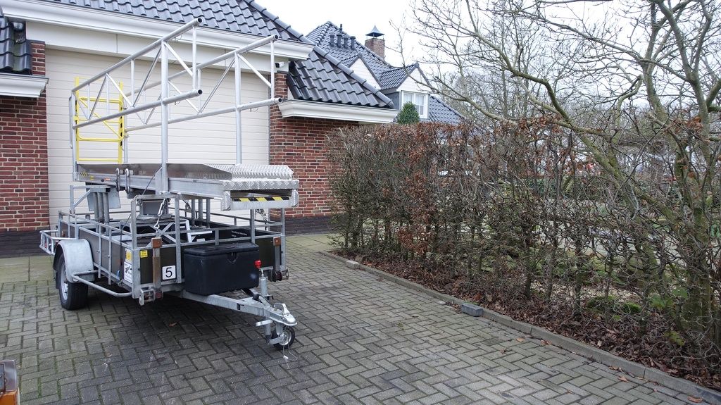 Aanhangwagen met aluminium loopbrug