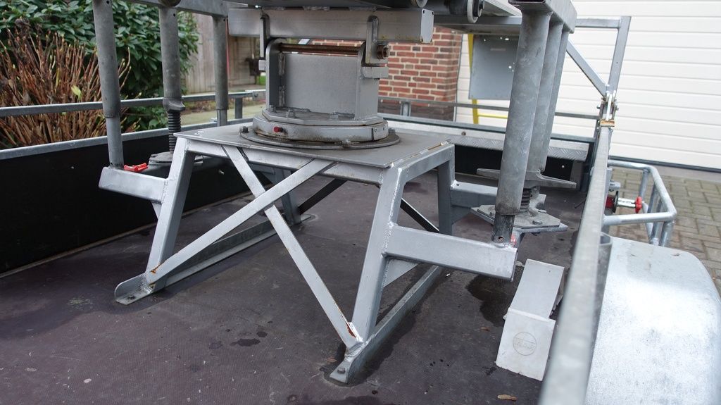 Aanhangwagen met aluminium loopbrug