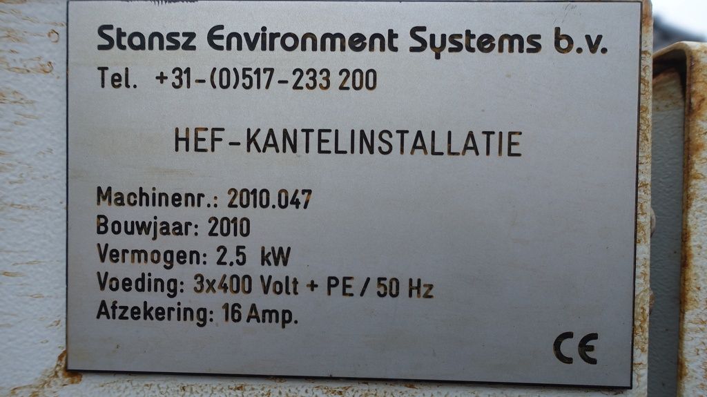 Stansz hef kantelsysteem voor containers/kisten