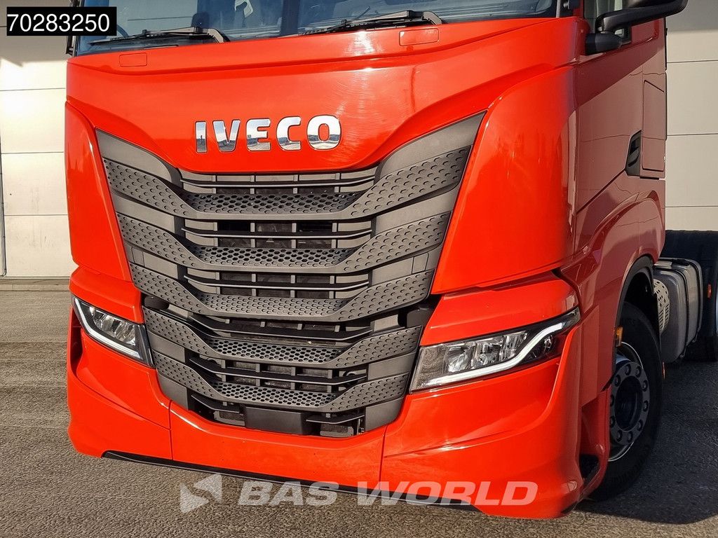 Iveco S-Way 490 4X2 DAMAGED! chassis bent 2x Tanks LED Navi Euro 6