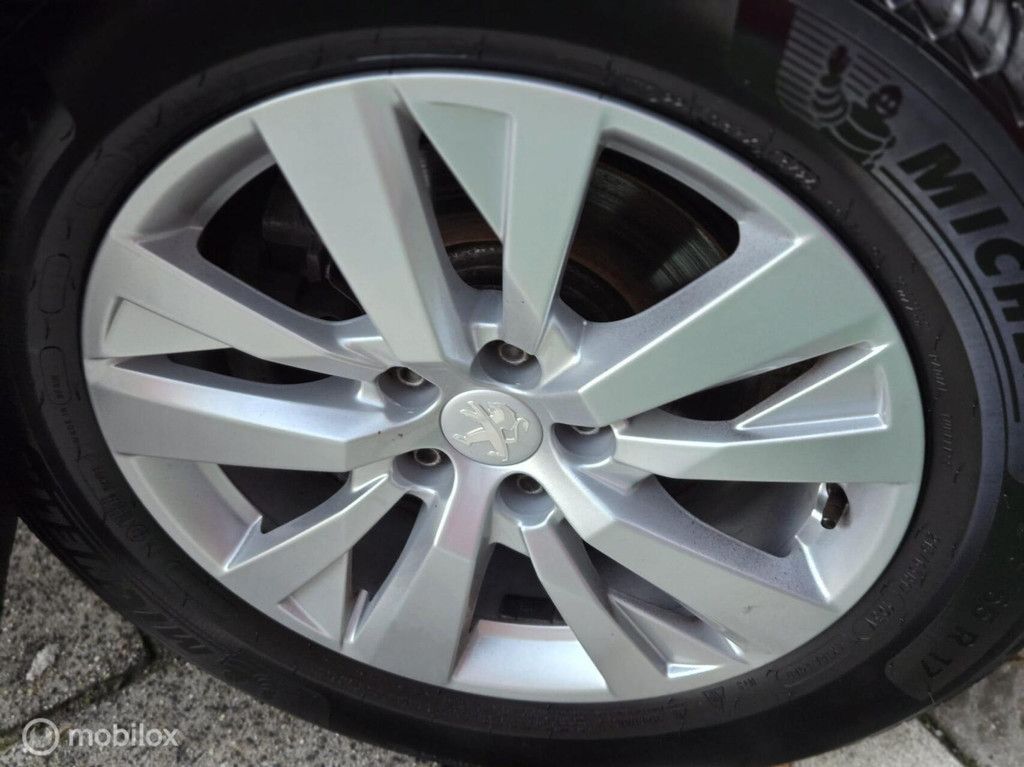 Peugeot 5008 7PL Aut.|LED|Navi|Camera|PDC|6M Garantie