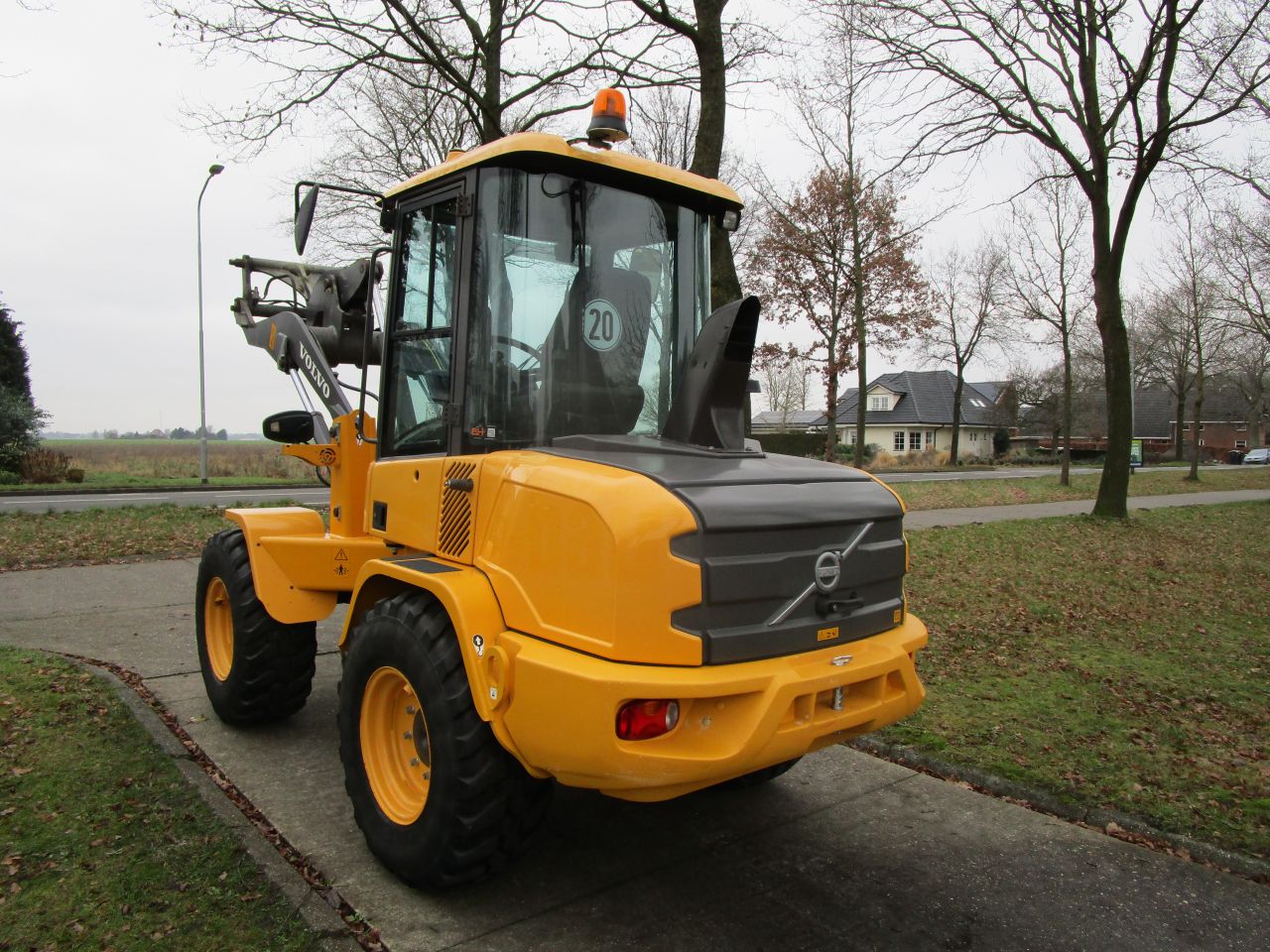 Volvo l30g 2650 uren bj 2018
