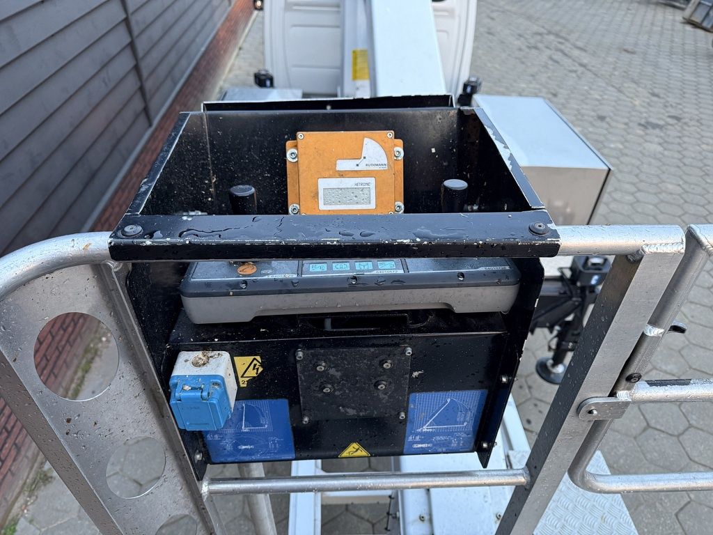 Mercedes-Benz autohoogwerker 23 M Ruthman ecoline 230