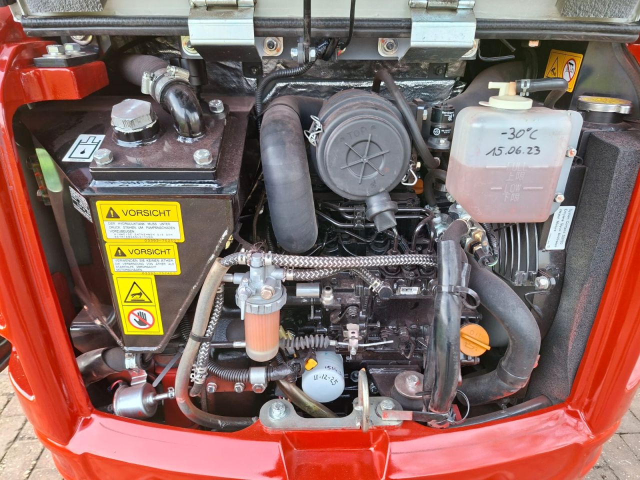 Takeuchi TB216 | bj2022 | 1514 uur | 3 bakken