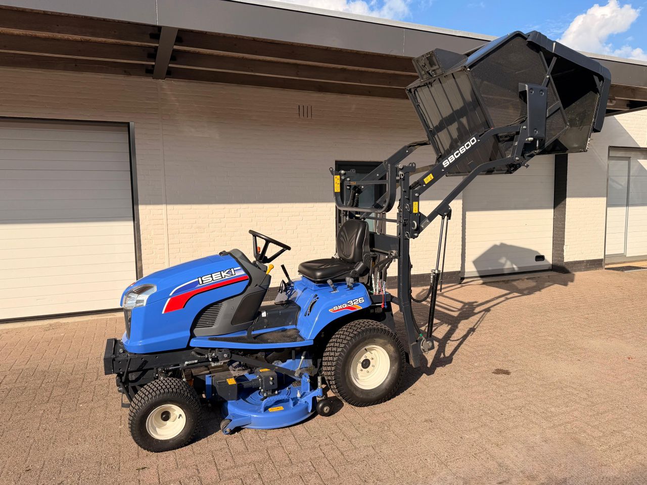Iseki SXG 326 hooglosser in nieuwstaat