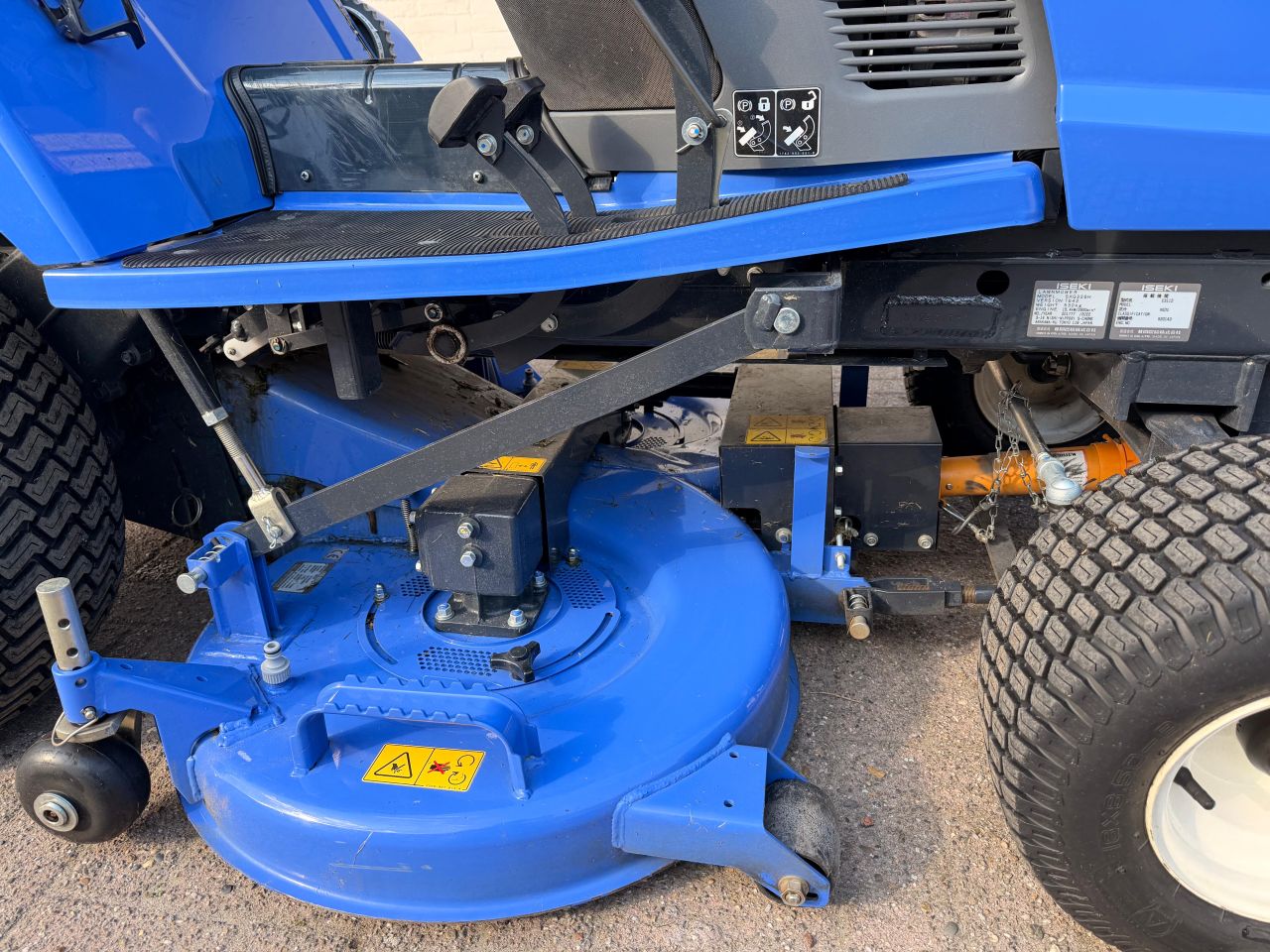 Iseki SXG 326 hooglosser in nieuwstaat