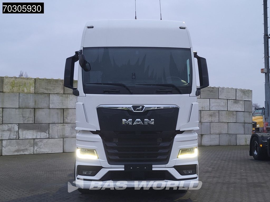 MAN TGX 18.470 4X2 GX 2xTanks 70% Tyres