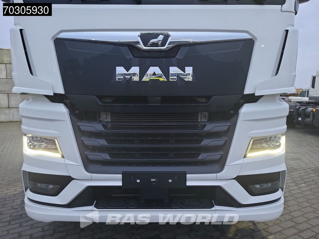 MAN TGX 18.470 4X2 GX 2xTanks 70% Tyres