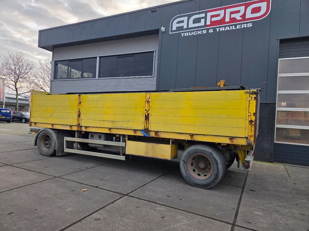 Kaiser 2 as met borden