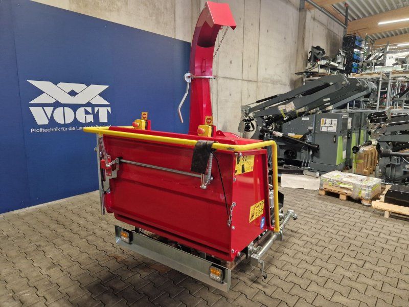 TP 200 PTO UNIMOG Holzhacker /Holzhäcksler für UNIMOG-Vorführgerät-