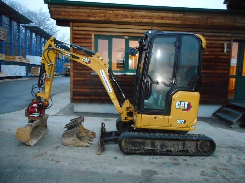 Cat 302 CR ( 2.262kg ) POWERTILT hydr. SW 3 Löff