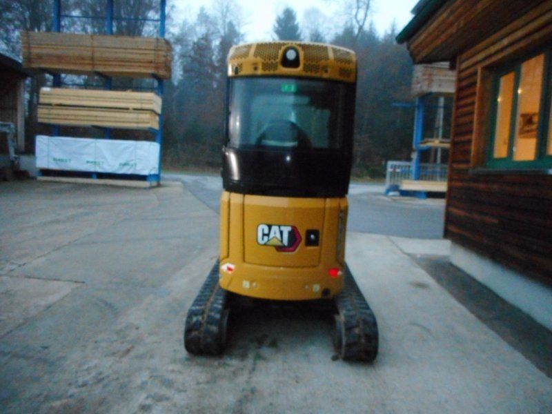 Cat 302 CR ( 2.262kg ) POWERTILT hydr. SW 3 Löff
