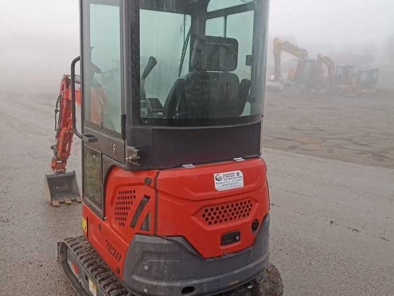 1,2 Tonnen Bagger mit Vollkabine und 3 Zylinder