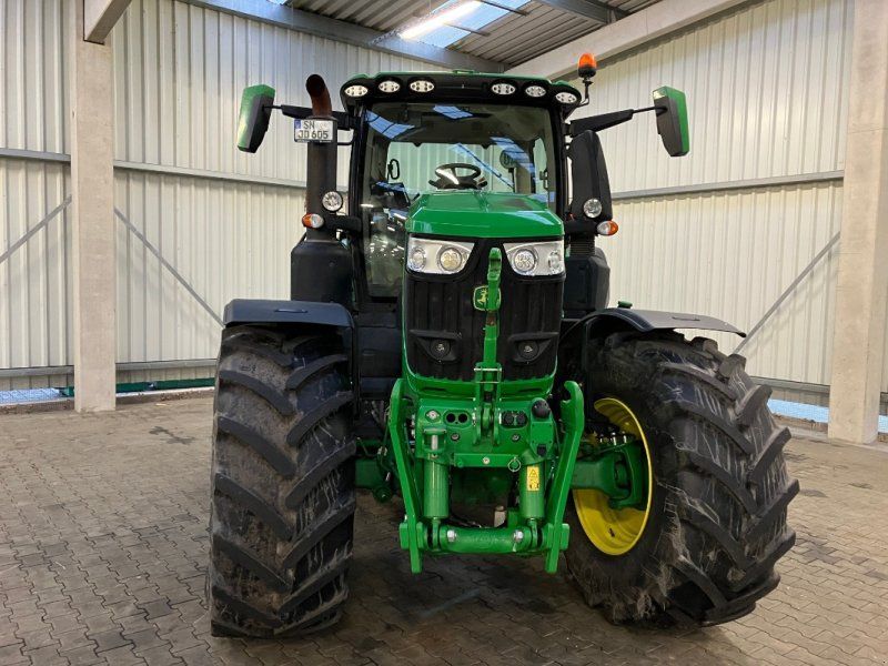 John Deere 6R 250