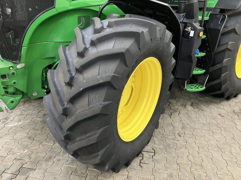 John Deere 7R 330