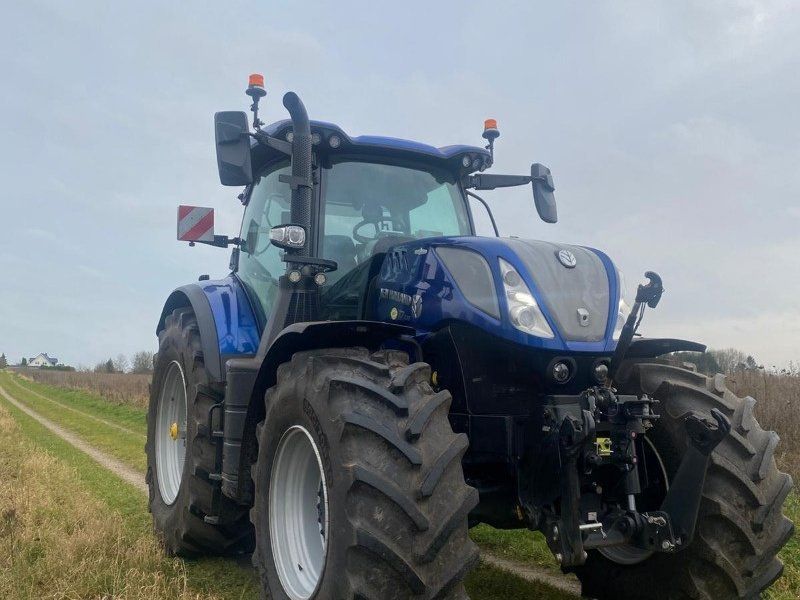 New Holland T7.230