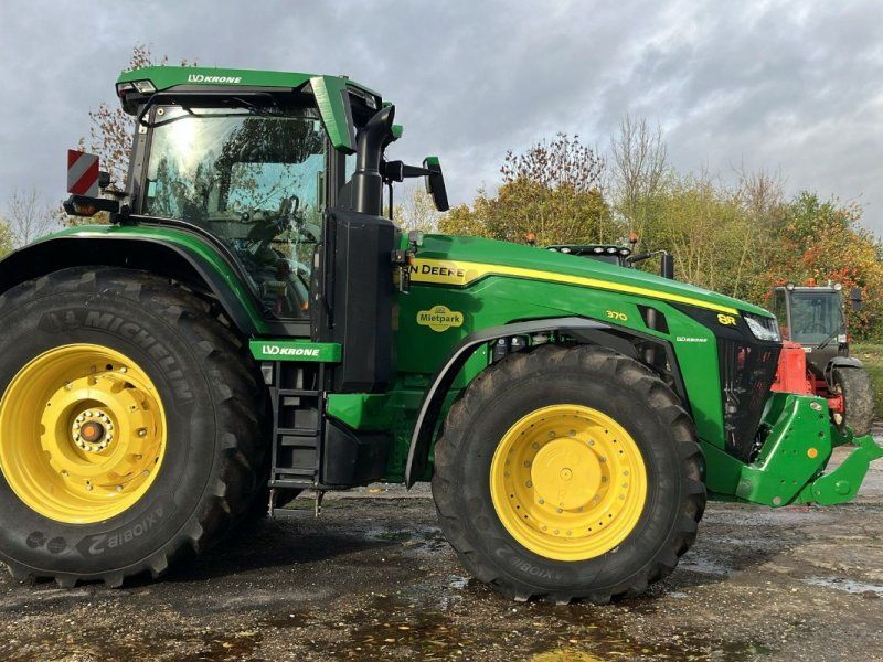 John Deere 8R 370