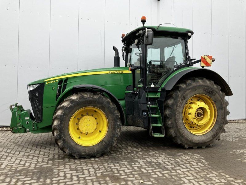 John Deere 8400R