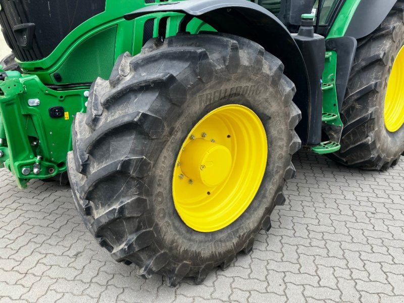John Deere 6R 250