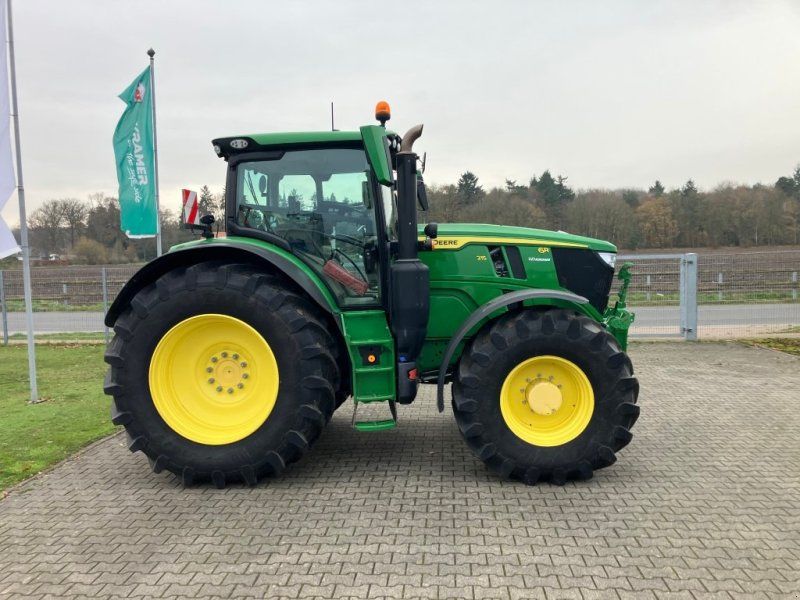 John Deere 6R 215