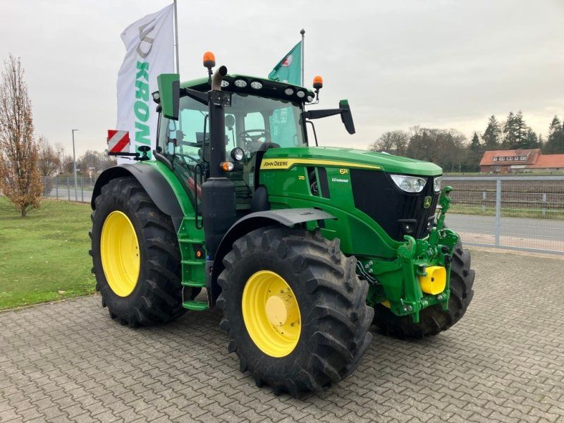 John Deere 6R 215