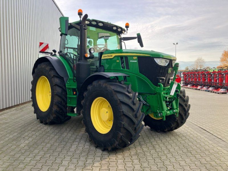 John Deere 6R 215