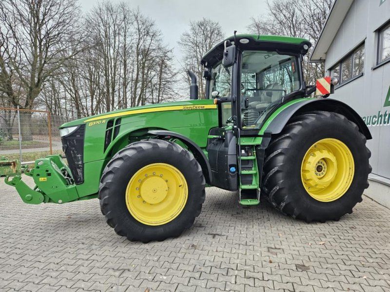 John Deere 8370R