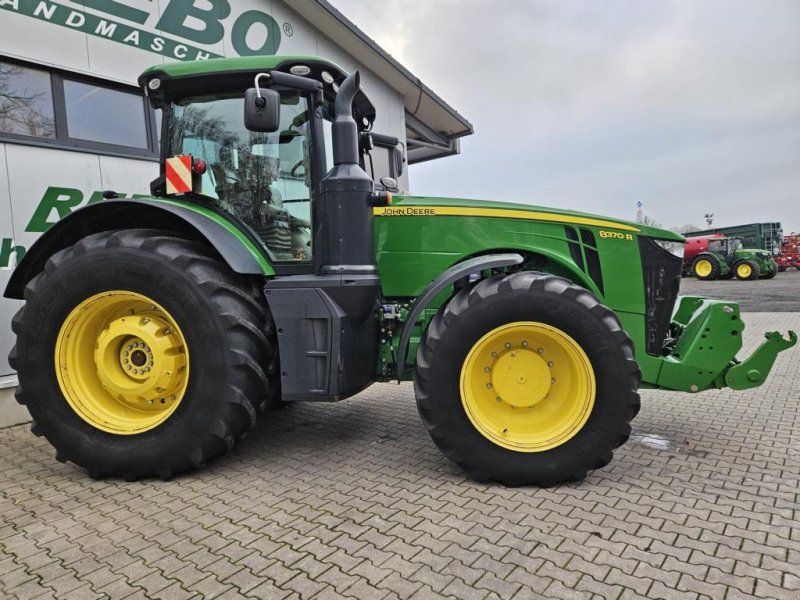 John Deere 8370R