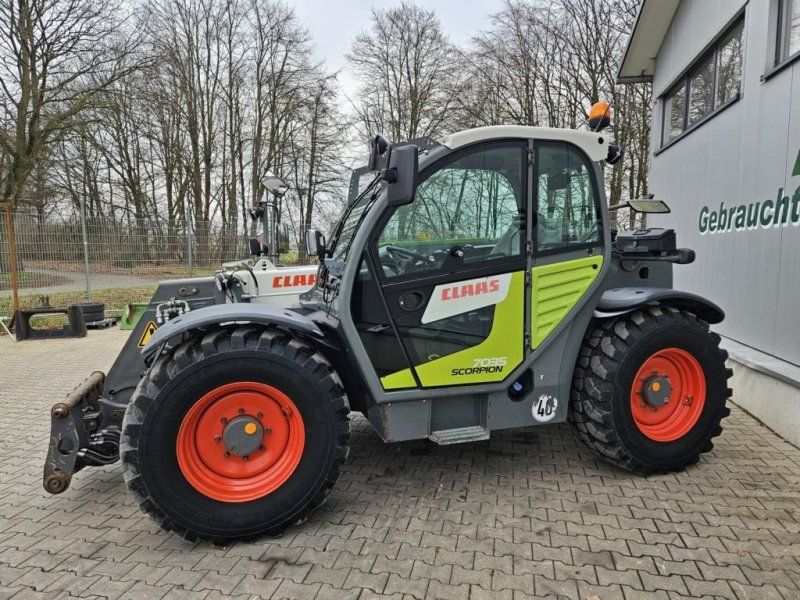 Claas Scorpion 7035