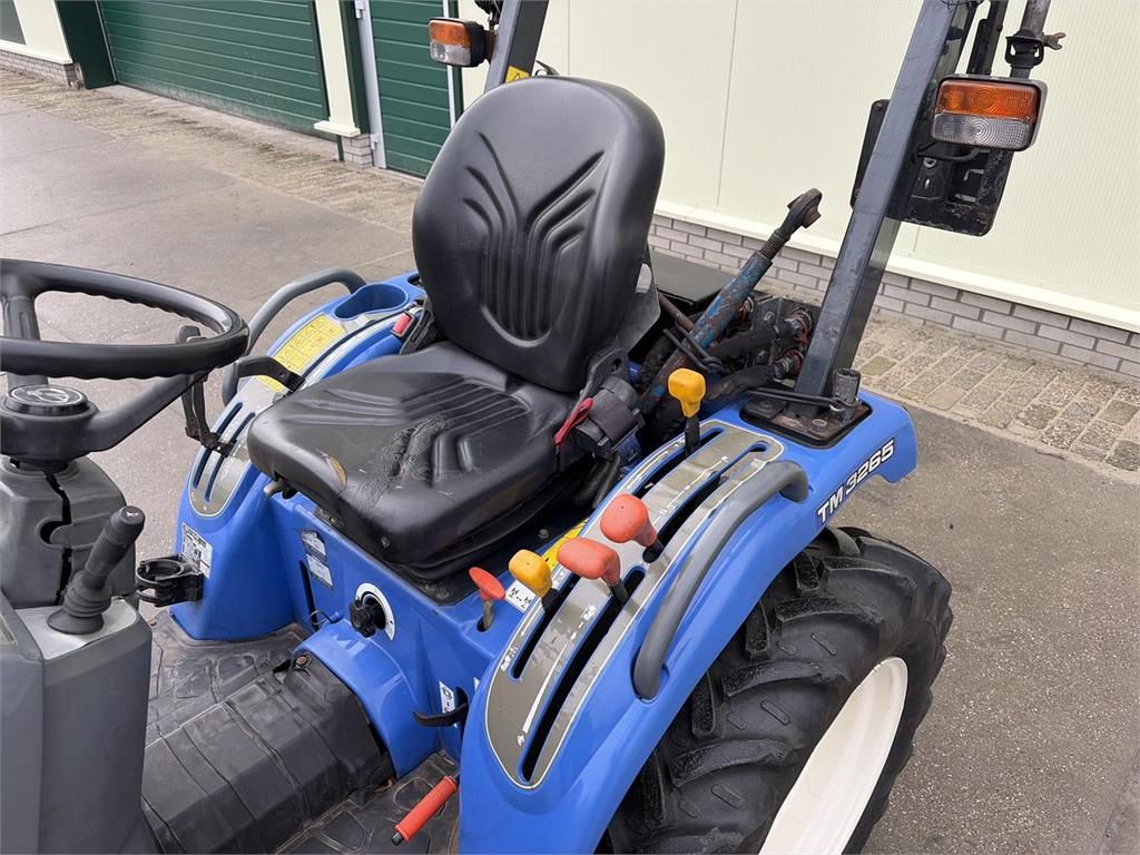 Iseki TM 3265 Hydro Compact tractor