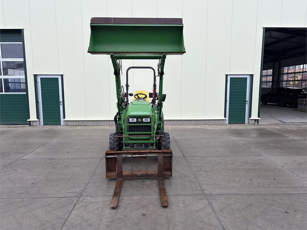 John Deere 3720 3 Speed e-Hydro & frontloader