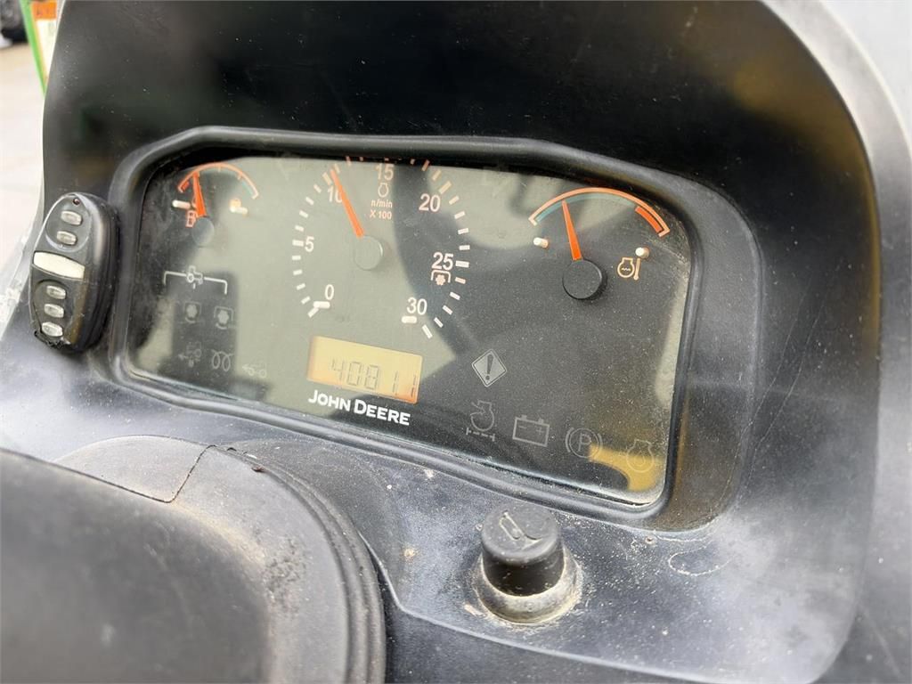 John Deere 3720 3 Speed e-Hydro & frontloader