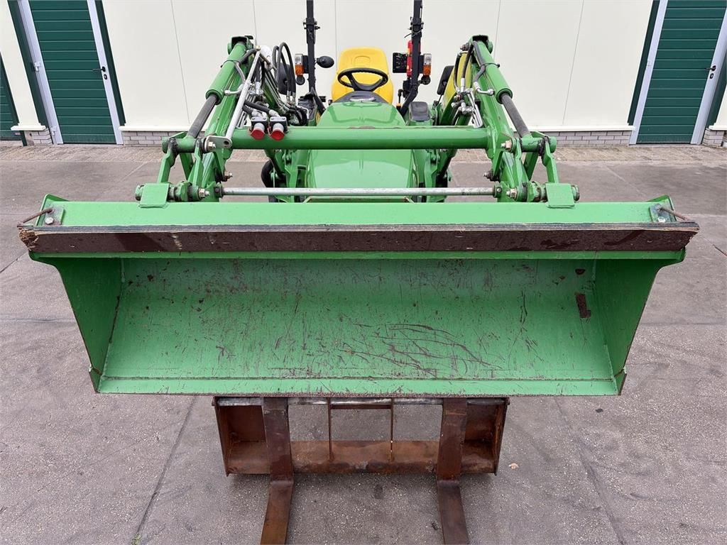 John Deere 3720 3 Speed e-Hydro & frontloader