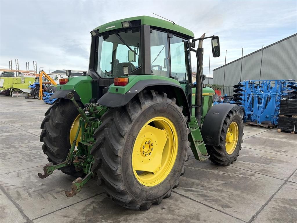 John Deere 6600