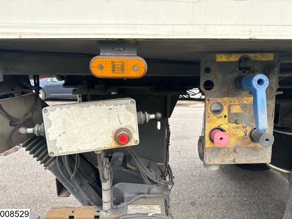 Schmitz Koel vries Carrier, BAR Cargolift