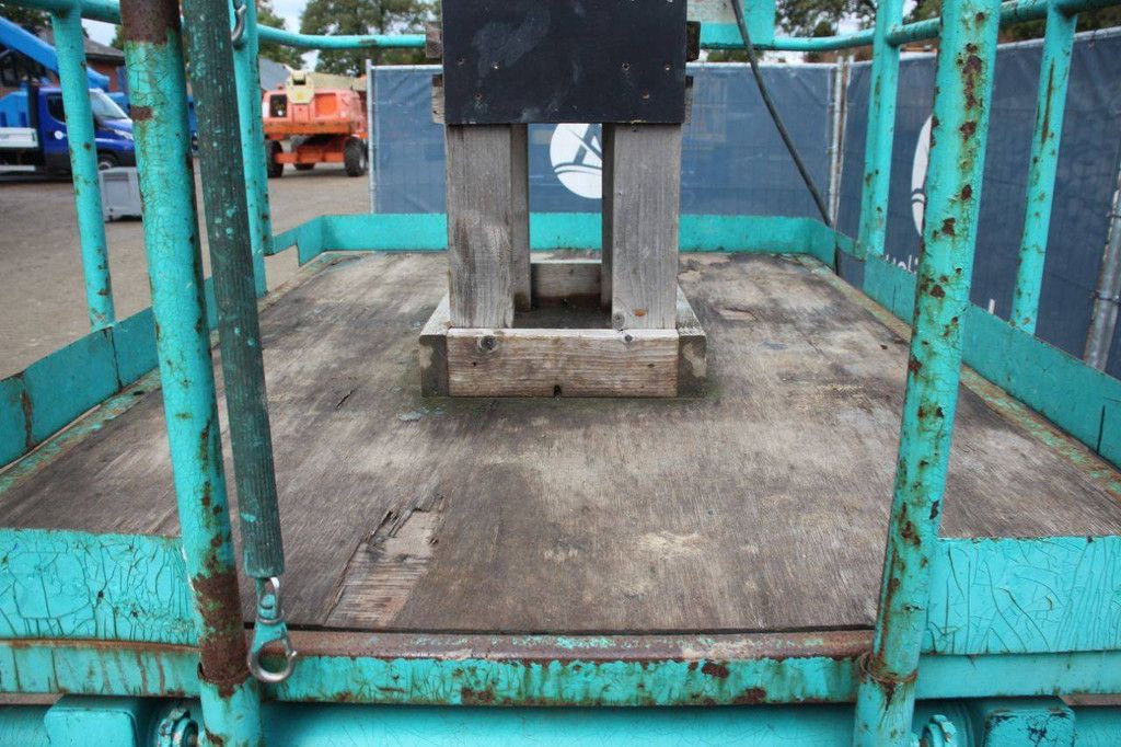 Scissor lift Aichi RV060 Electric 8m