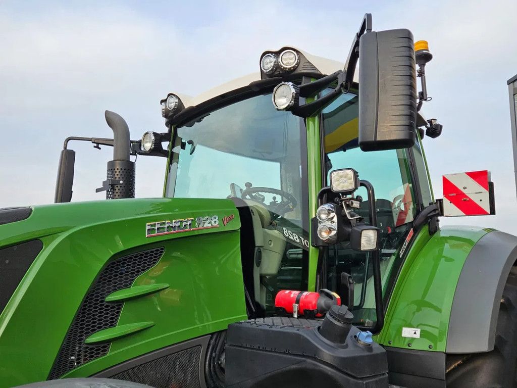 Fendt 828 Profi Plus Vario