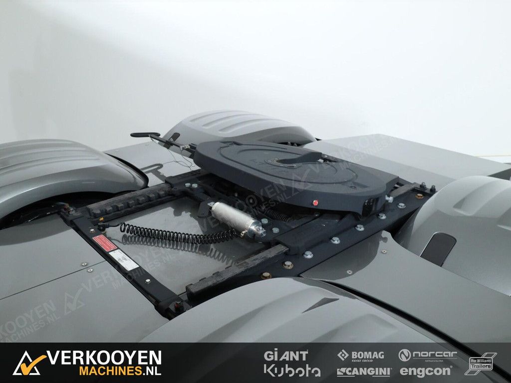 2024 Unused DAF XG + Showtruck 530 FTG 6X2 VT904