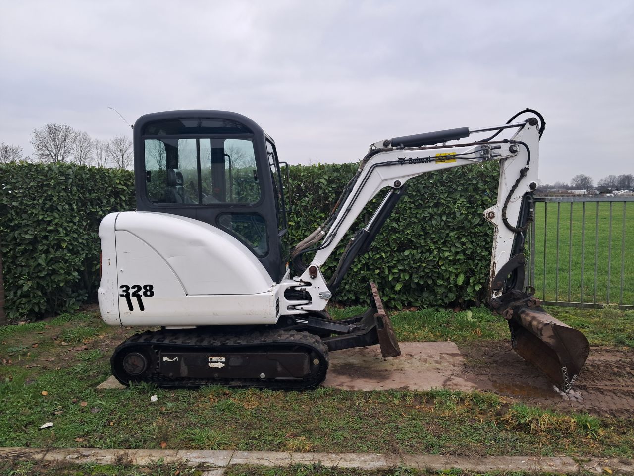 Minigraver Bobcat 328 / Sloop-sorteer / Minigraver/ Graafmachine