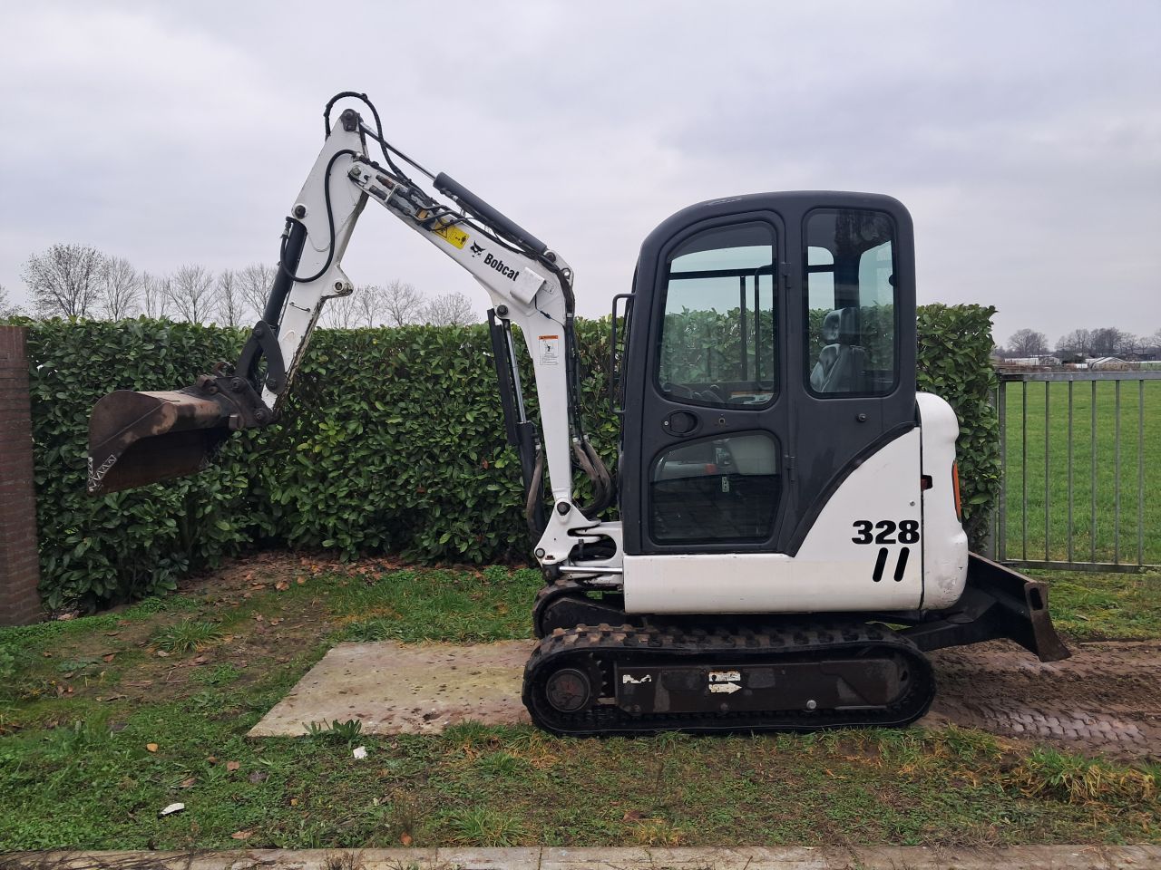 Minigraver Bobcat 328 / Sloop-sorteer / Minigraver/ Graafmachine