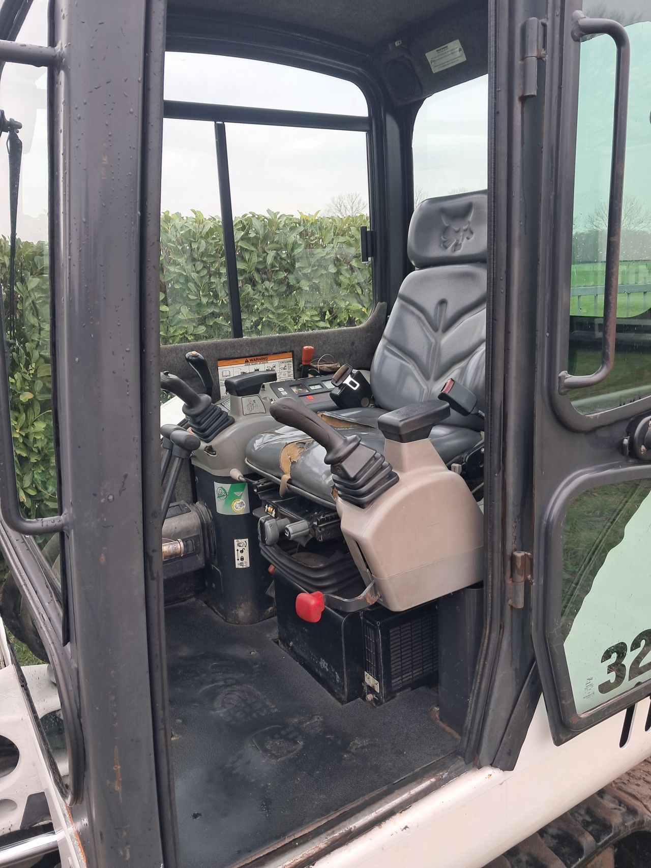 Minigraver Bobcat 328 / Sloop-sorteer / Minigraver/ Graafmachine