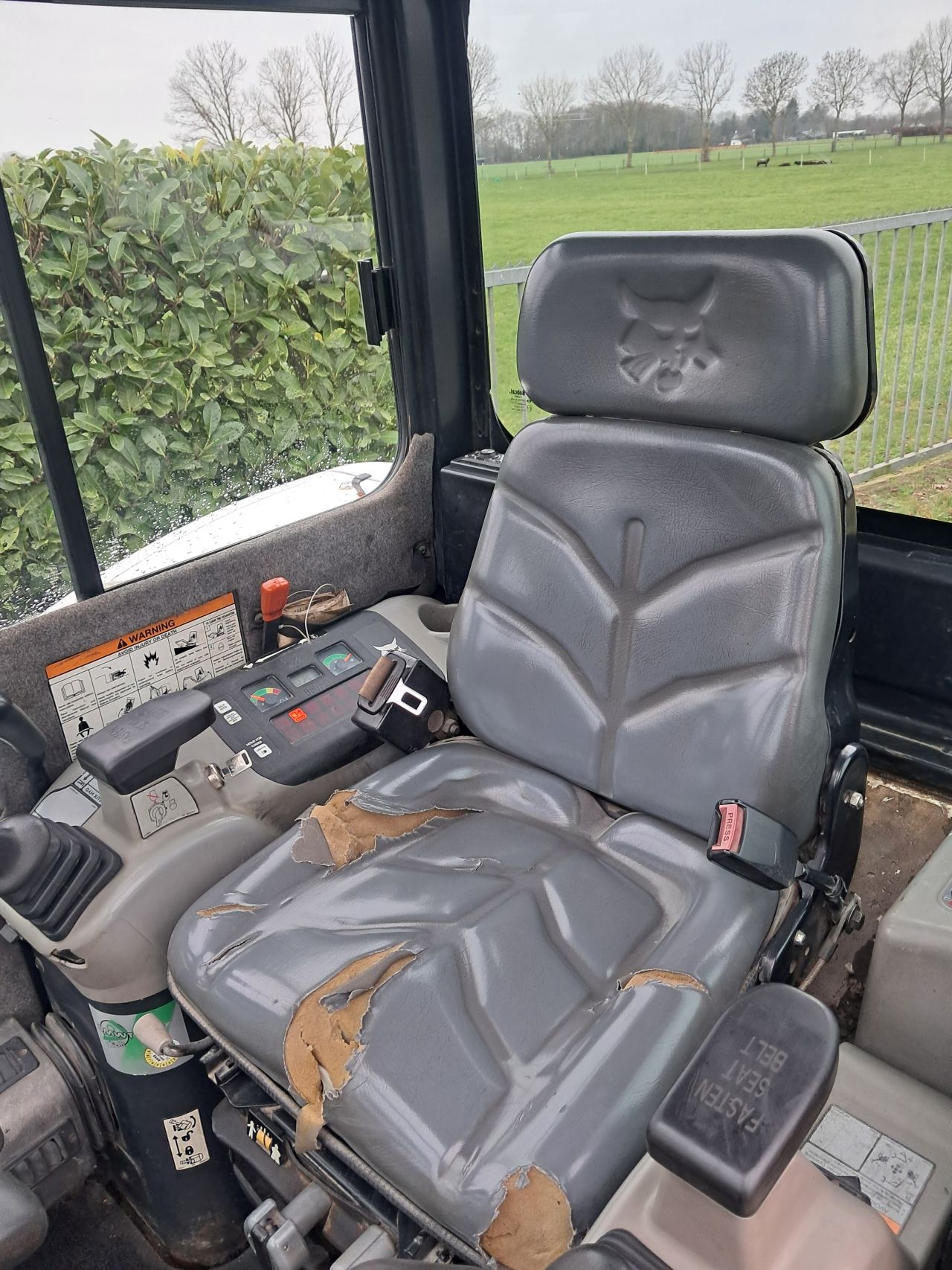 Minigraver Bobcat 328 / Sloop-sorteer / Minigraver/ Graafmachine