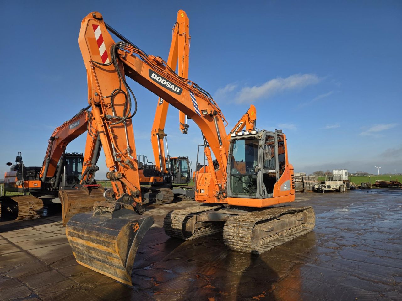 Doosan DX140LCR-3