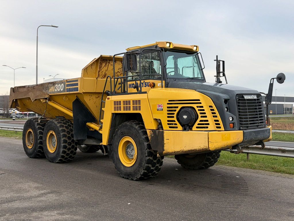 Komatsu HM300-3