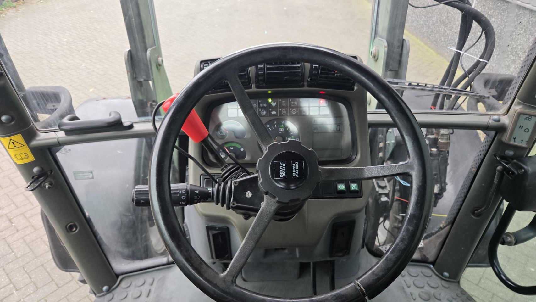 2004 € 22.500,- Deutz Agrotron 90 MK3 4991 uur voorlader