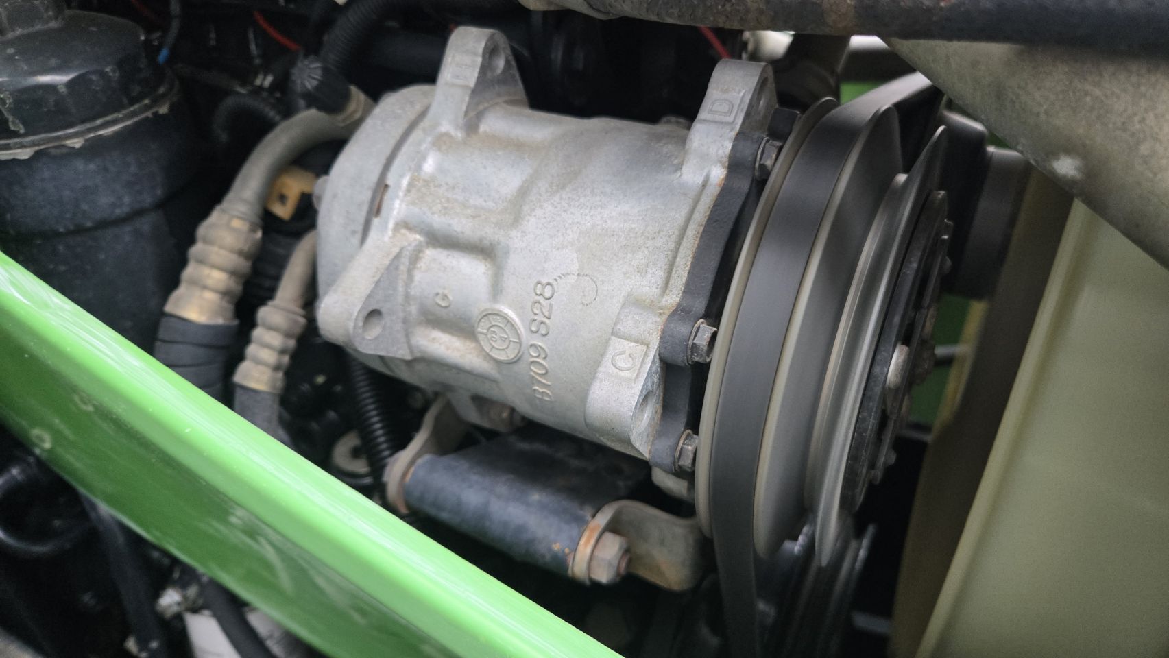 2004 € 22.500,- Deutz Agrotron 90 MK3 4991 uur voorlader