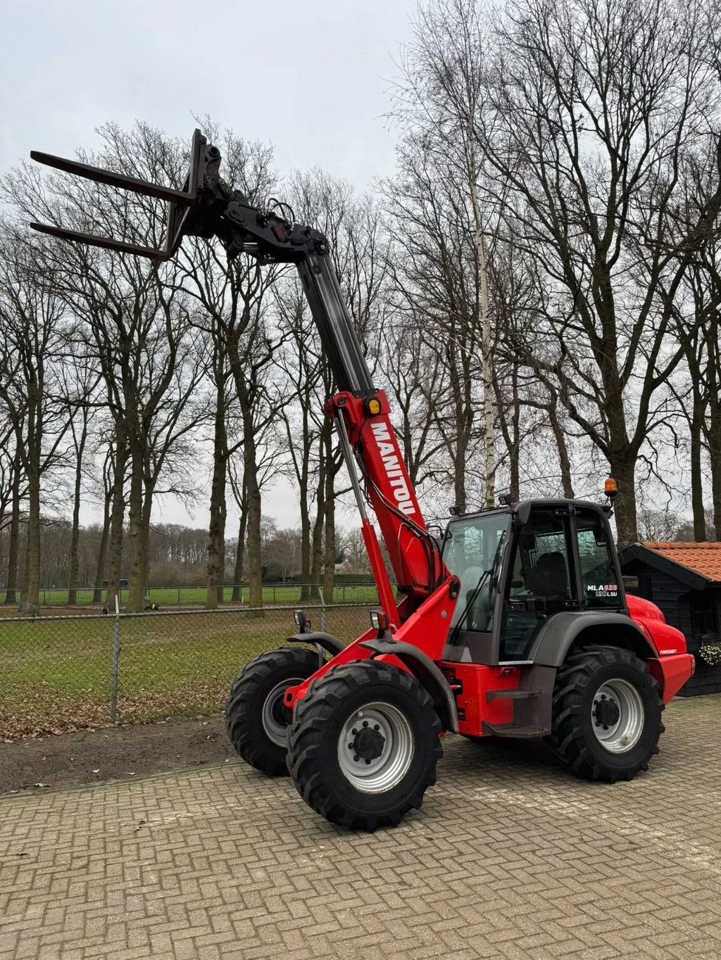 Manitou MLA 628-120 Verreiker shovel loader